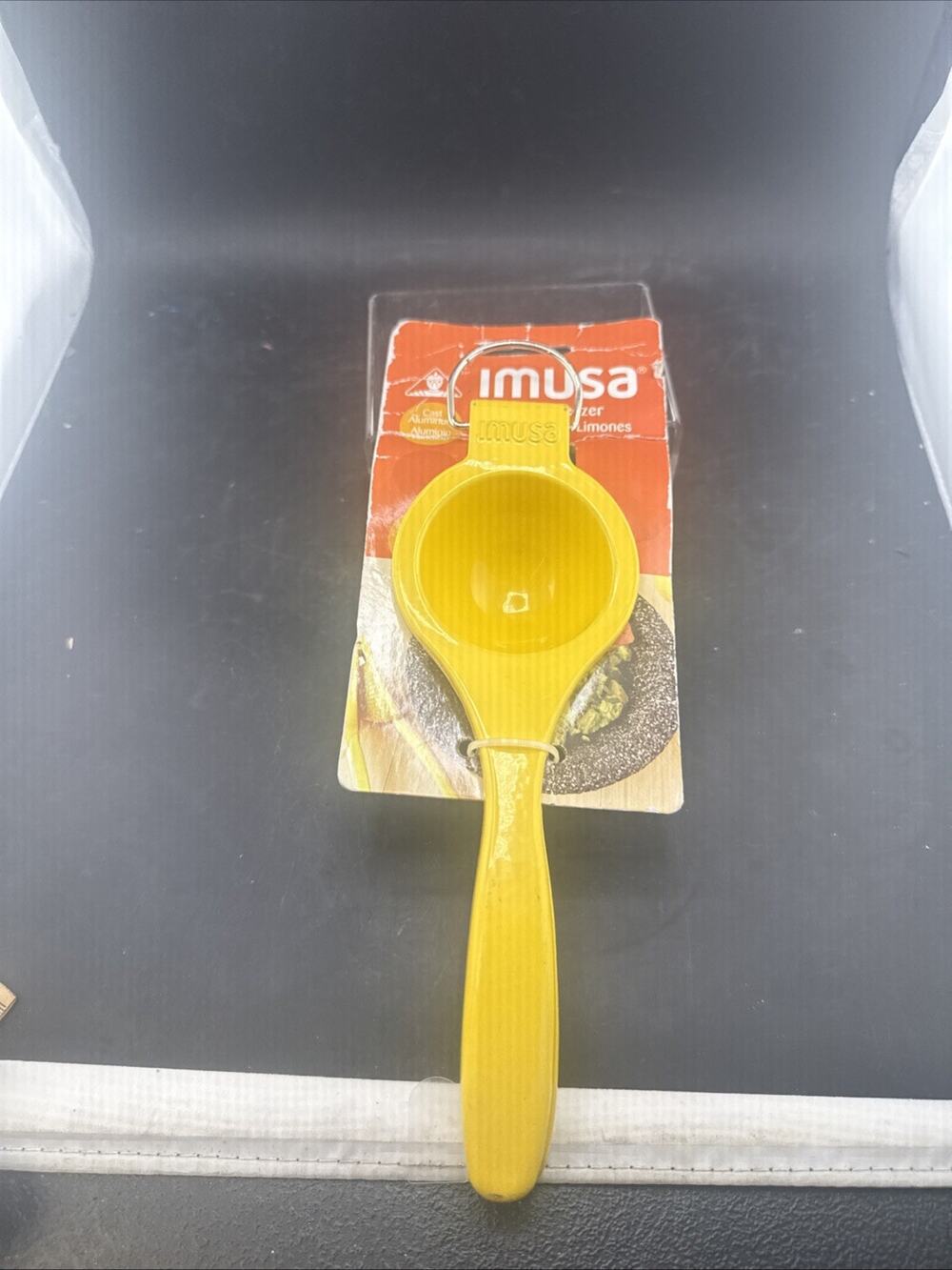 IMUSA Yellow Lemon Squeezer Cast Aluminum Manual Citrus Juicer Press BPA Free